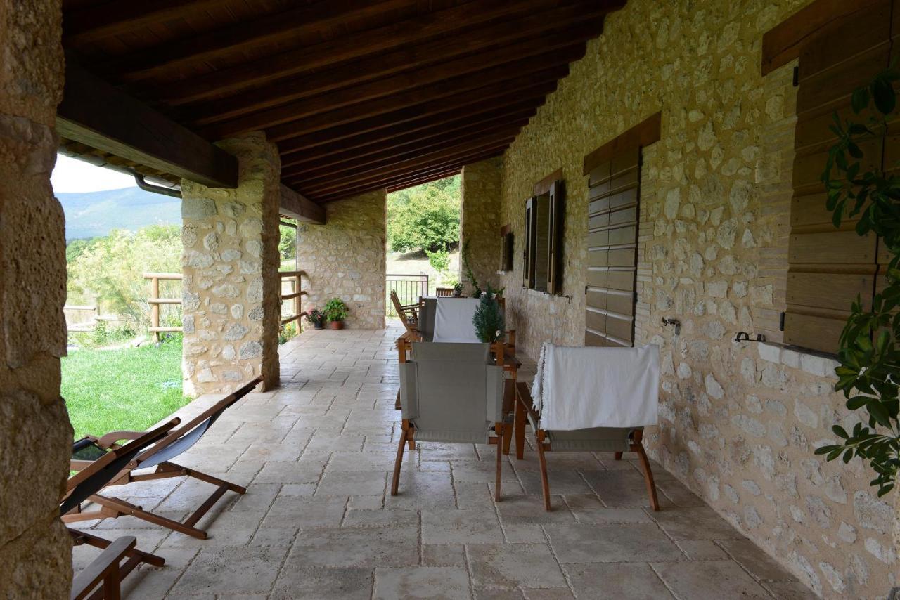 Casale Dei Briganti Villa Норча Екстериор снимка
